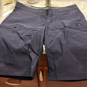 BC clothing shorts size 32